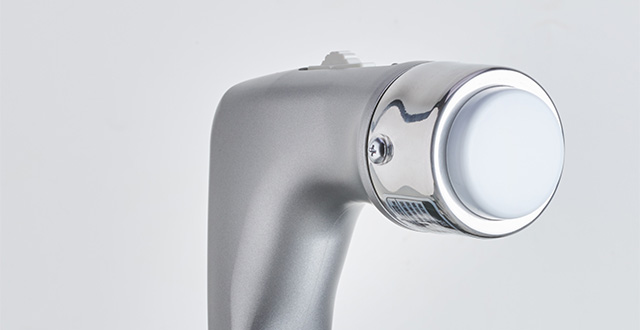 軽くて持ち運びがラク