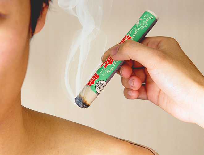 お灸の現実～臭い・煙・手間などの弱点～